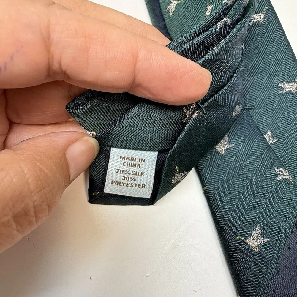 Class Club Boys Deep Green W/Flying Ducks Print 100% Silk Regular Neck Tie New